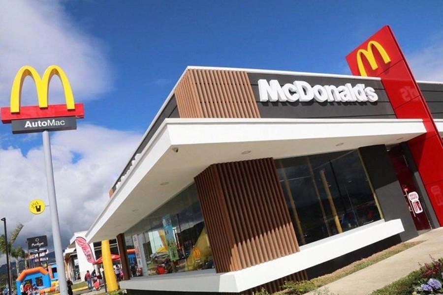 McDonald's ya sondea espacios para desembarcar en Funes